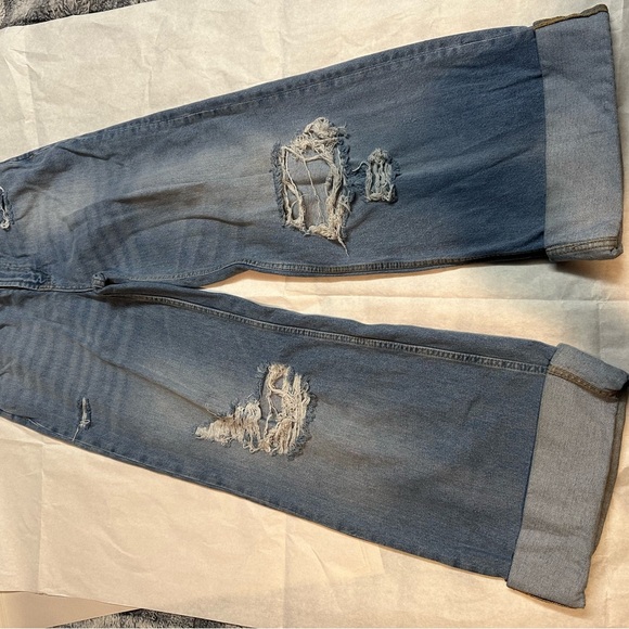 BDG Blue Relaxed Jeans with Distressed Details - Picture 3 of 9